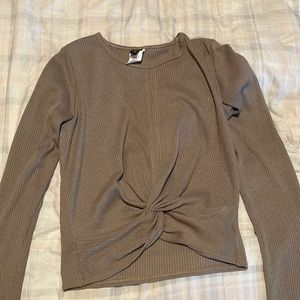 brown long sleeve shirt